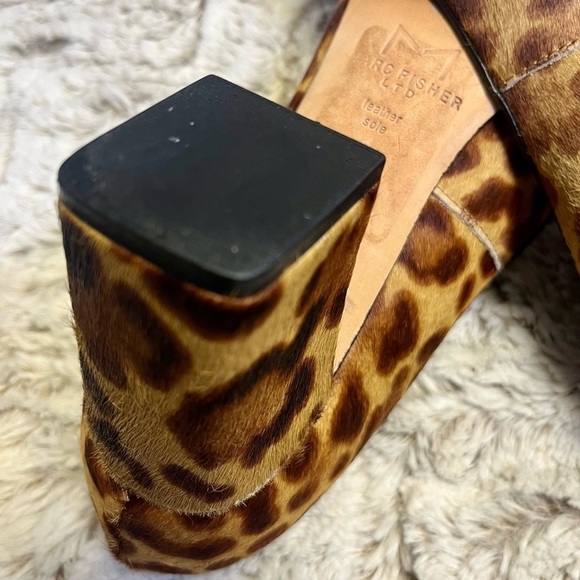 Mark Fisher Zala Pump Calf Hair Leopard Print Block Heel
Size 7.5 - Picture 4 of 6